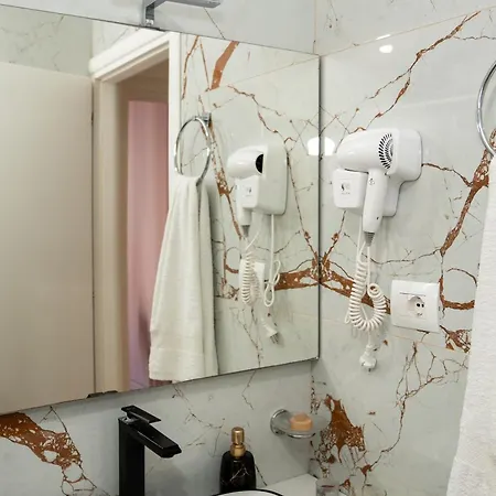 Olivia Apartment
